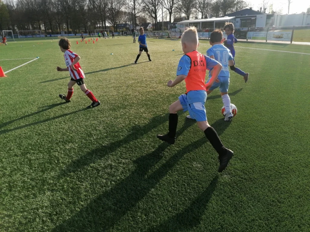 Kennismaken met voetbal bij VV Mifano